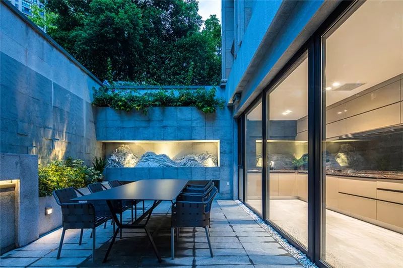 现代演绎,非凡气质-36