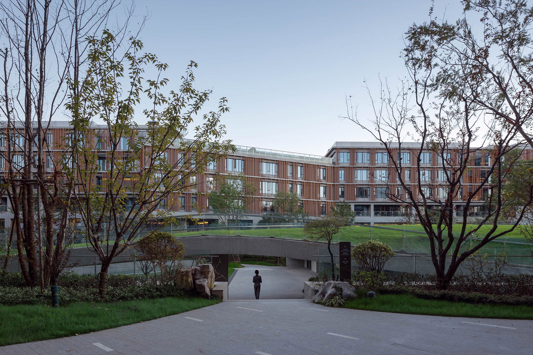 南京丰盛五季凯悦臻选酒店丨中国南京丨BUZZ庄子玉工作室-22