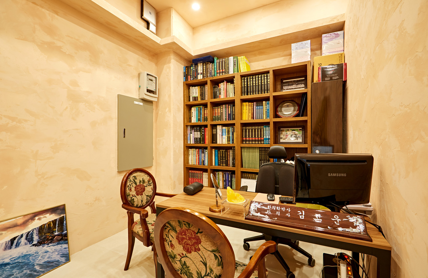 14 坪的韩式医疗空间，极简设计的魅力-8