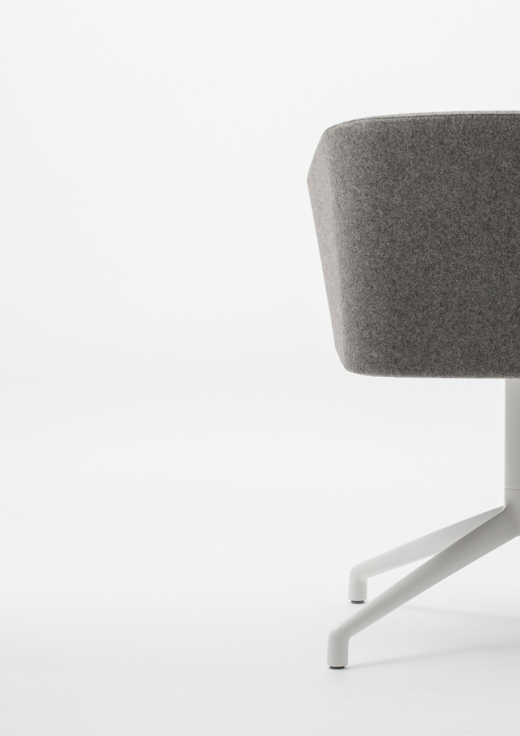 Toto · Gabbertas Studio 多功能椅设计项目丨英国丨Toto,Boss Design-7