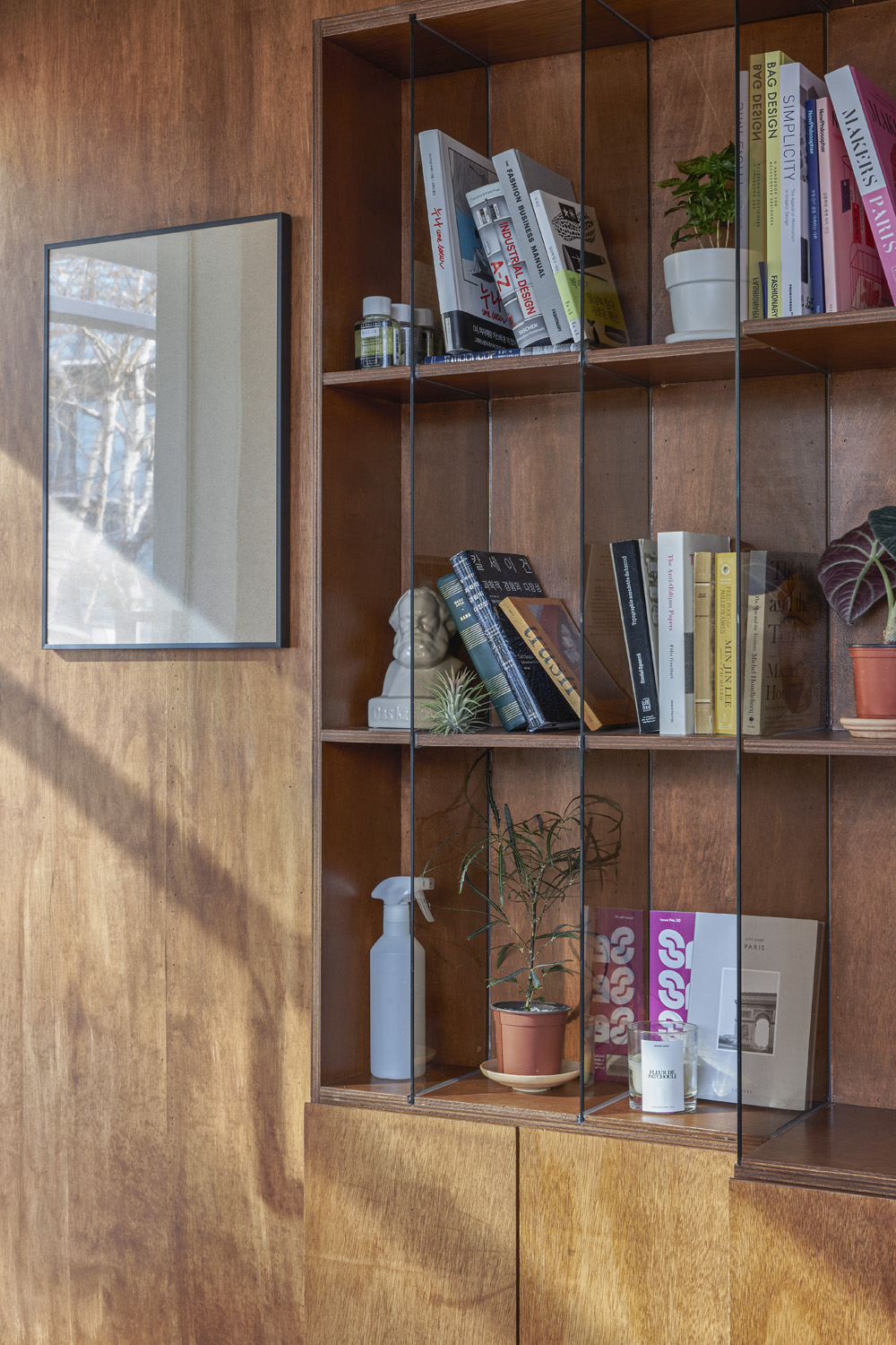 十坪空间里的缤纷色彩盛宴——WAFF 咖啡厅设计-14