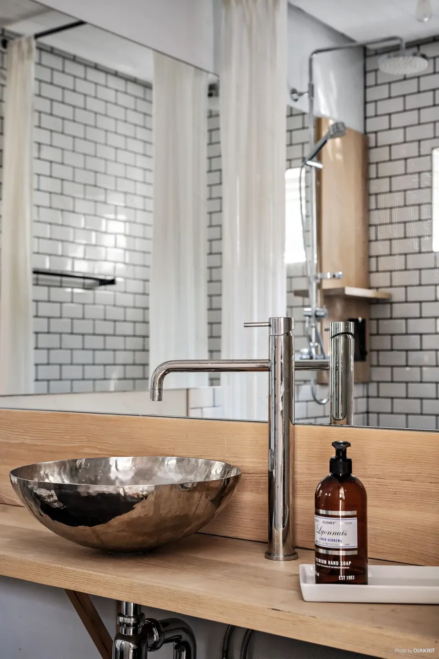 瑞典 19 世纪马厩改造的时尚民宿-9