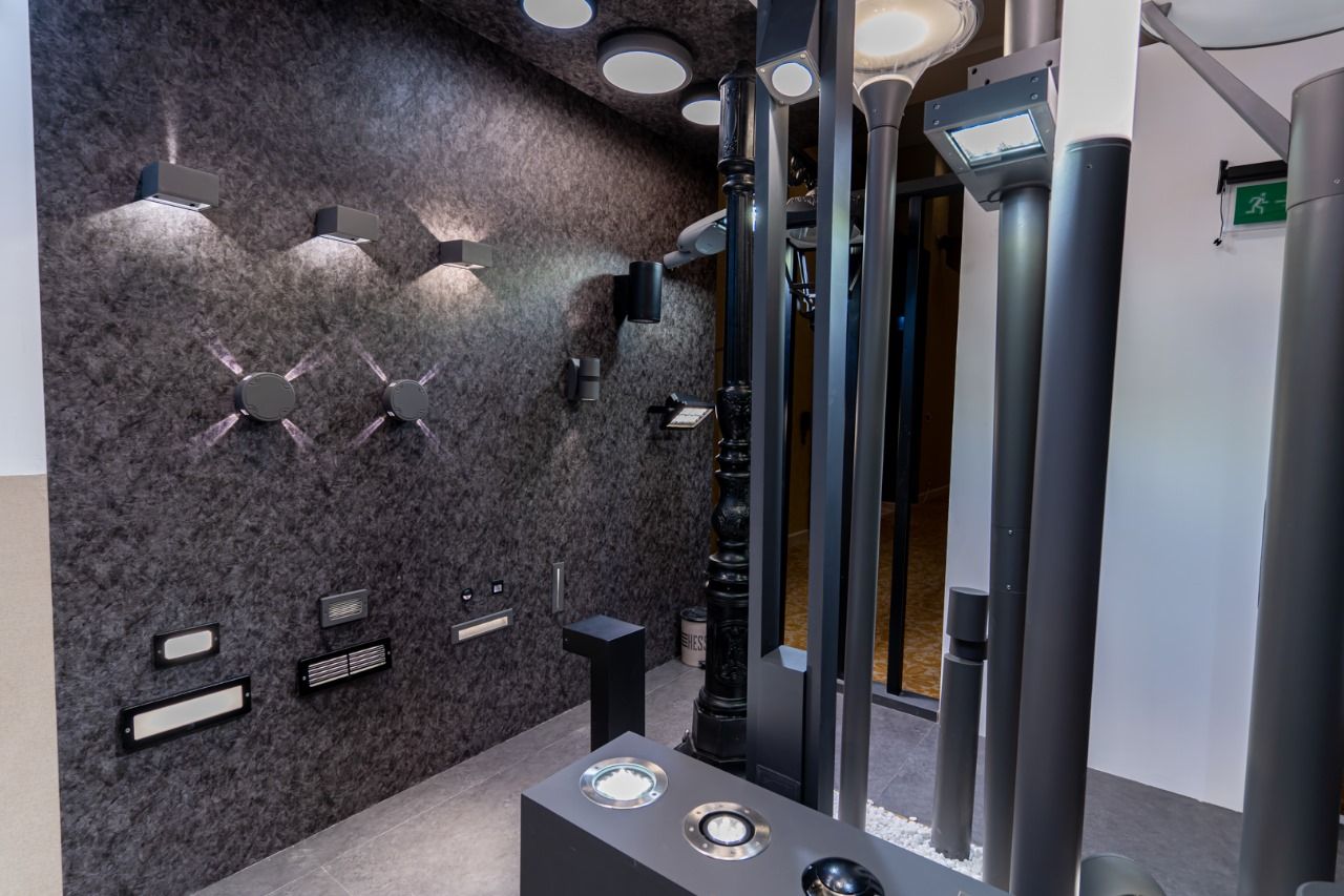 沙特阿拉伯三兄弟展位-3