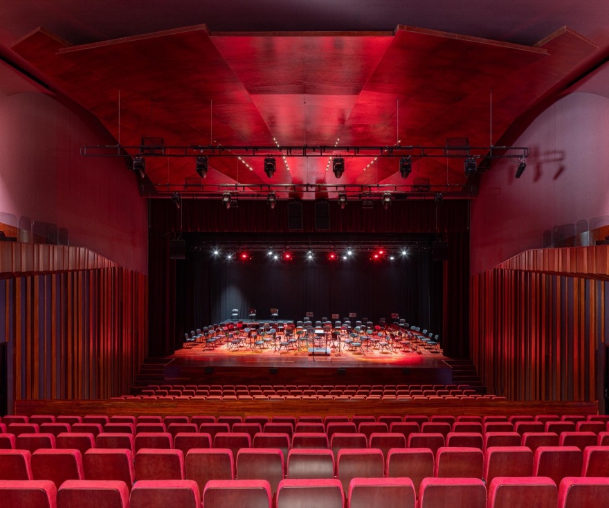 文化中心丨葡萄牙丨Galeria Gabinete-28