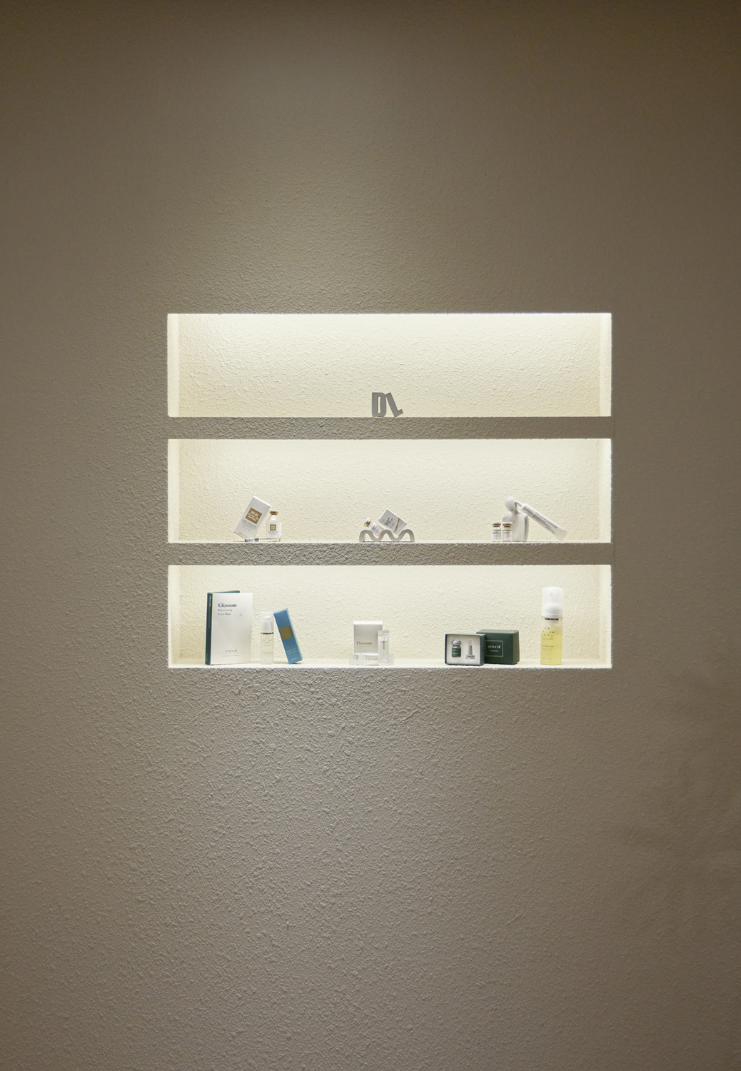 高级时尚的 21 平米皮肤管理室内设计-19