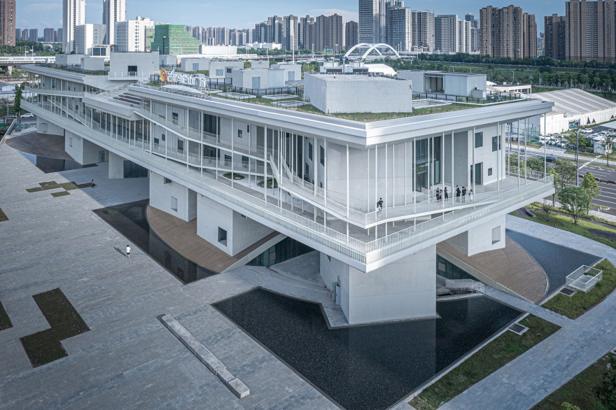 湖南广电芒果马栏山广场丨中国湖南丨地方工作室,湖南大学设计研究院有限公司-1