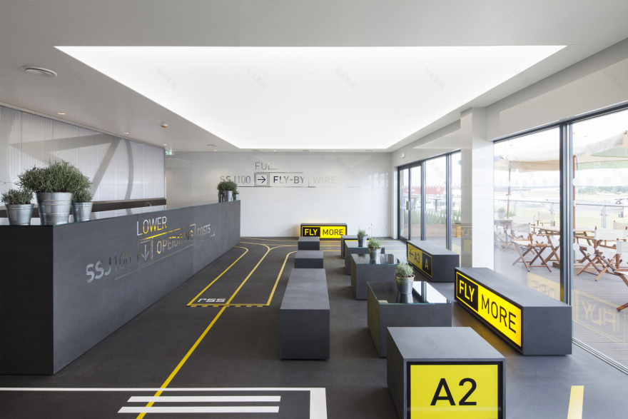 俄罗斯·意大利合资 Sukhoi Superjet 100 航空展临时展馆-25