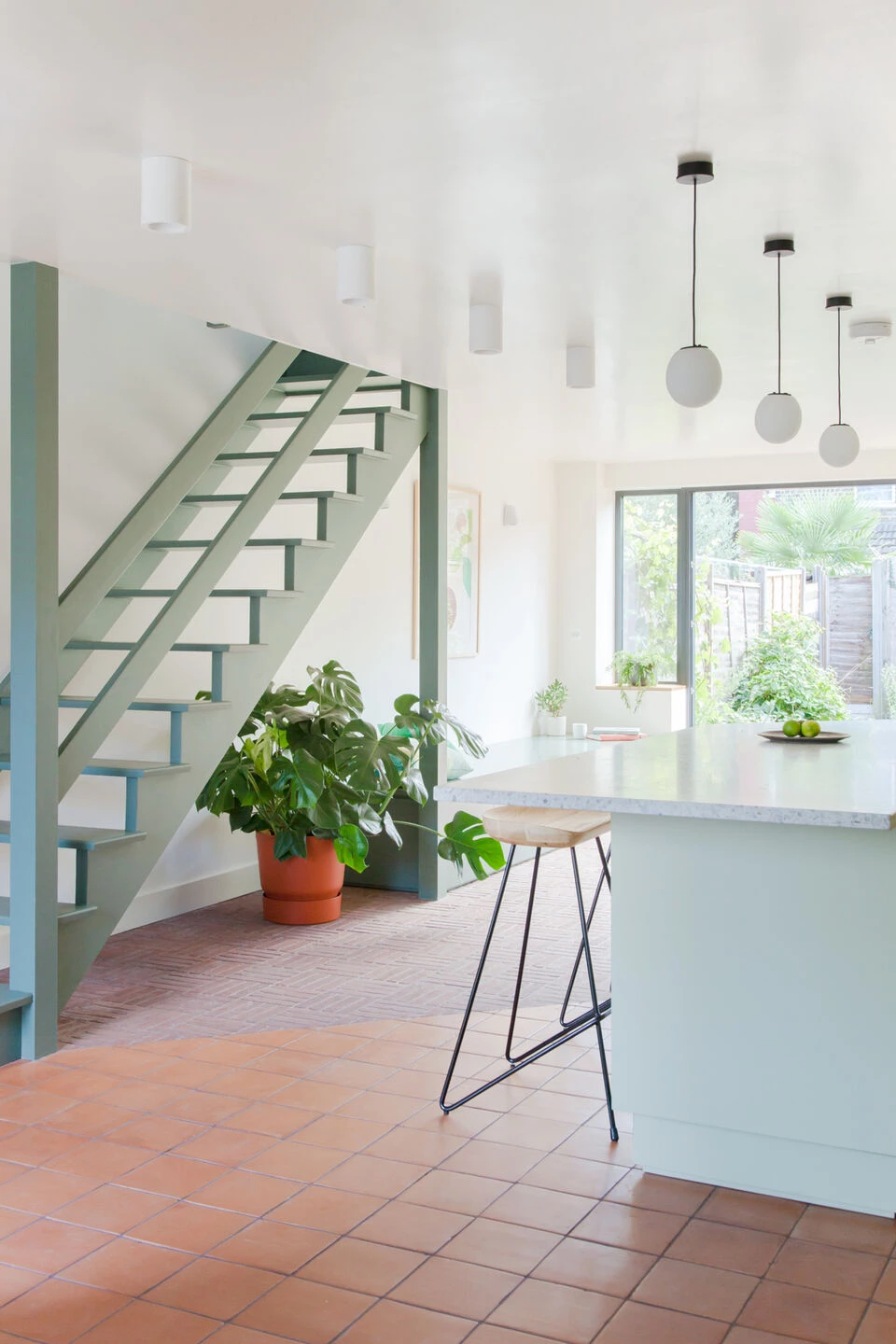 伦敦郊区 60 年代住宅的现代重生-16