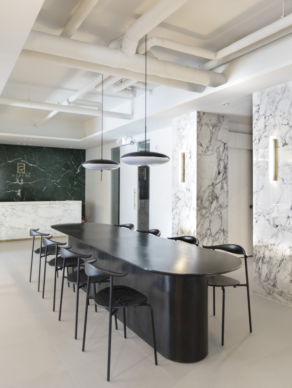 高级白色调 | 60 平米公寓的极简设计魅力-5