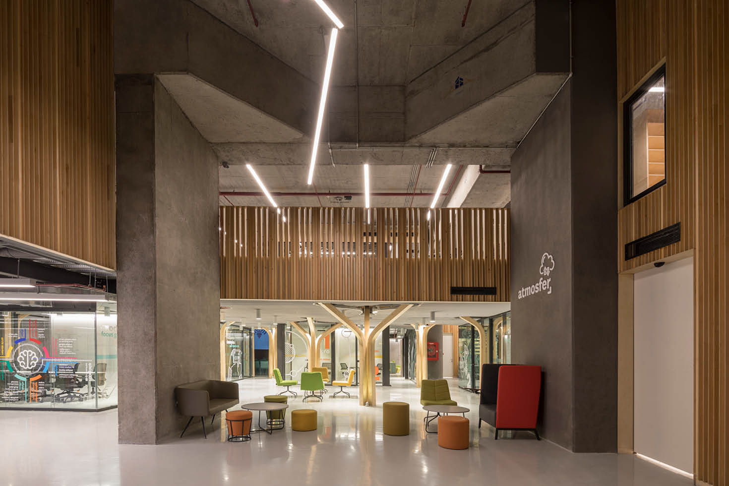 伊斯坦布尔地铁 cave 变身未来科技实验室-18