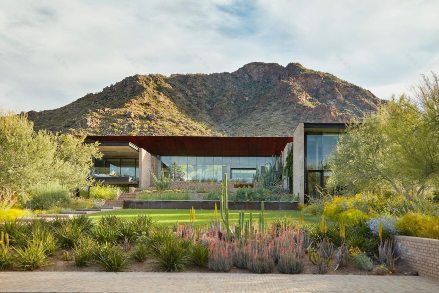 沙漠梦幻家园 | Camelback 山丘的生态景观设计-16