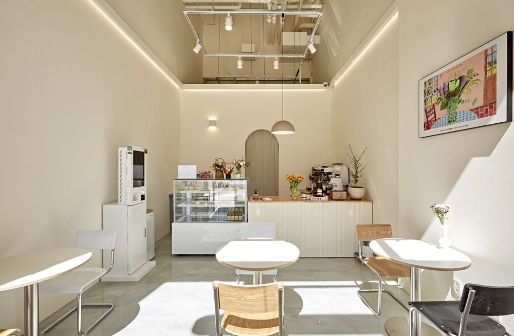 10 坪南扬州温暖氛围咖啡厅设计-3