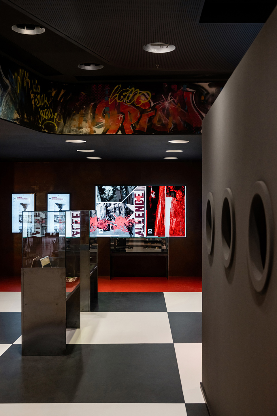 柏林冷战博物馆展陈设计丨德国柏林丨TCHOBAN VOSS-61