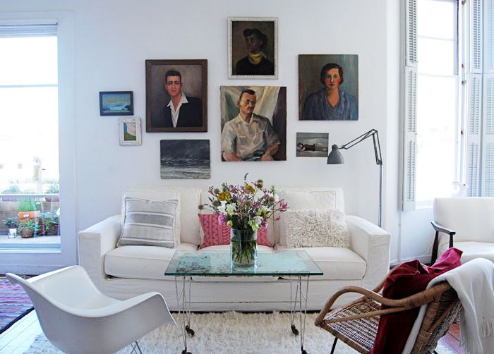 10 Tips to Add Paintings Into Your Home-7