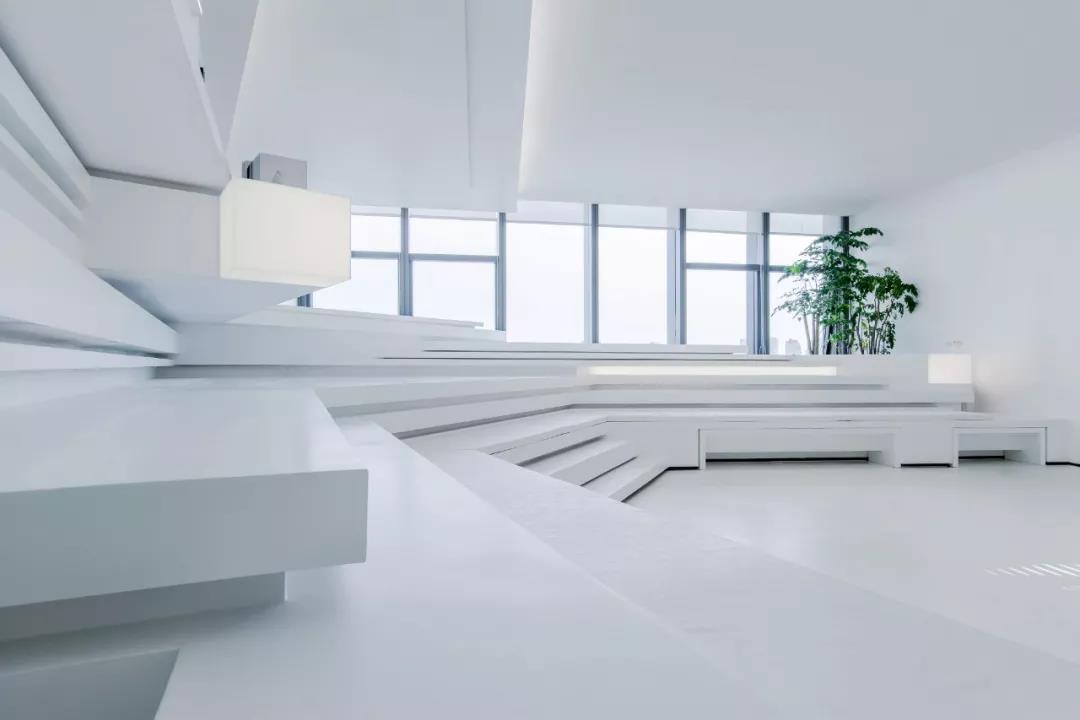 极简白，如何打造前卫艺术的国际办公-22