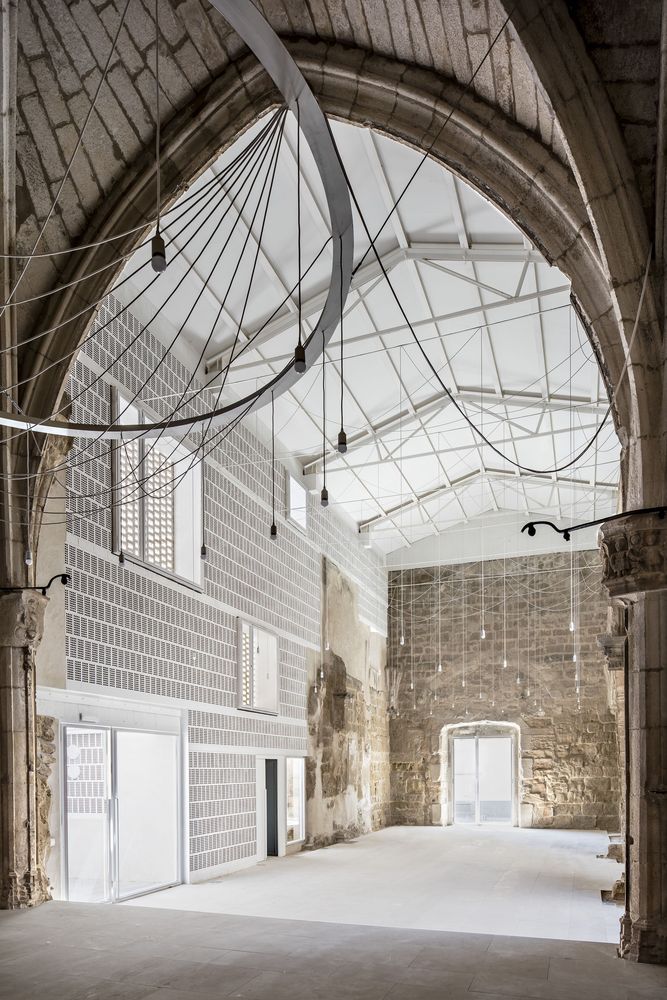 西班牙维拉诺娃·德拉·巴萨教堂修复重生-20