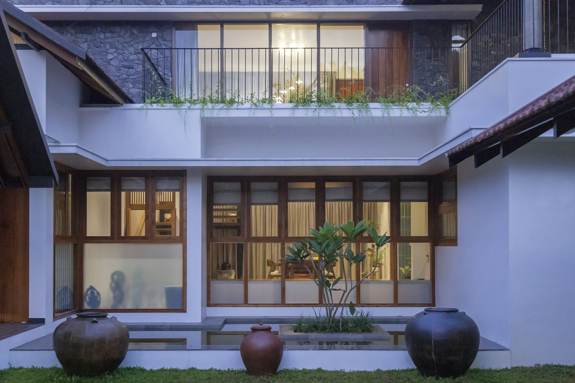 倾斜的家丨印度丨casa design studio-32