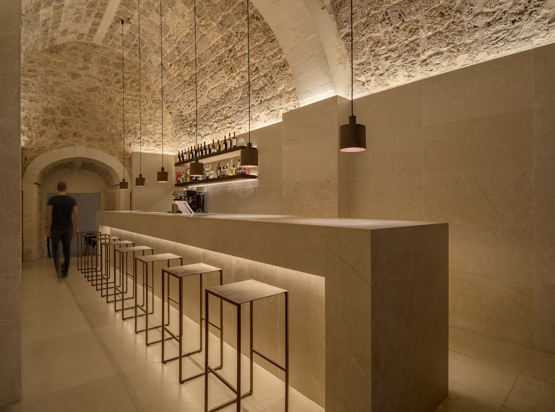 古老建筑的新生 | 意大利 18 世纪耶稣会修道院餐厅设计-8