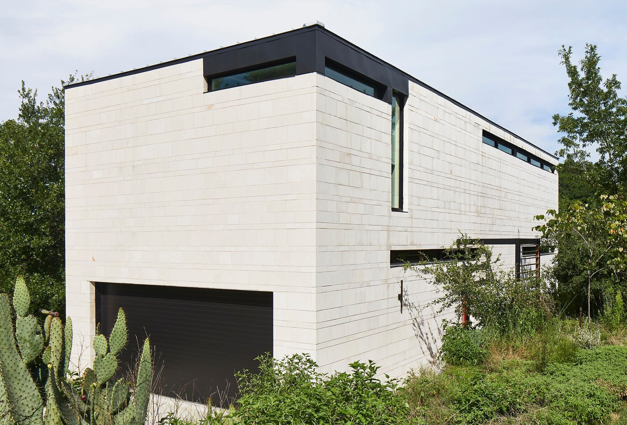 德州奥斯汀湖畔简约石 Glass Bridge 住宅-19