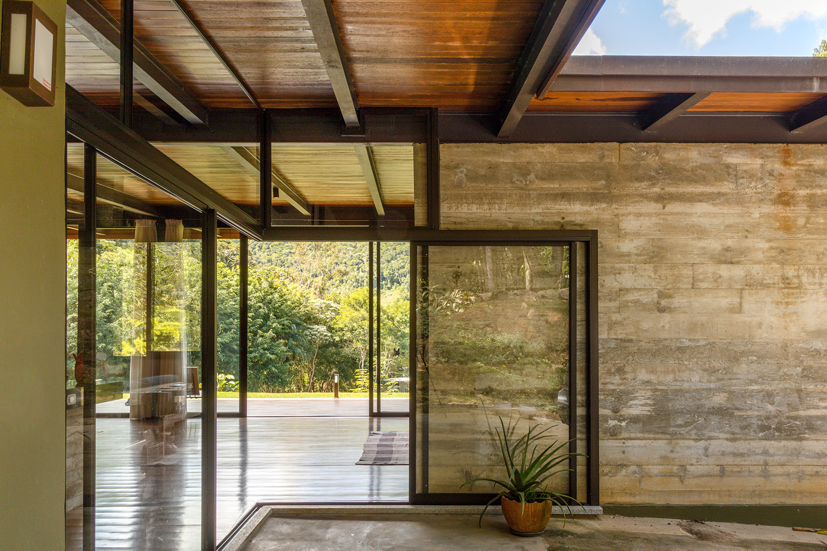 Videiras山谷中的住宅,巴西 / Rodrigo Simão Arquitetura-36