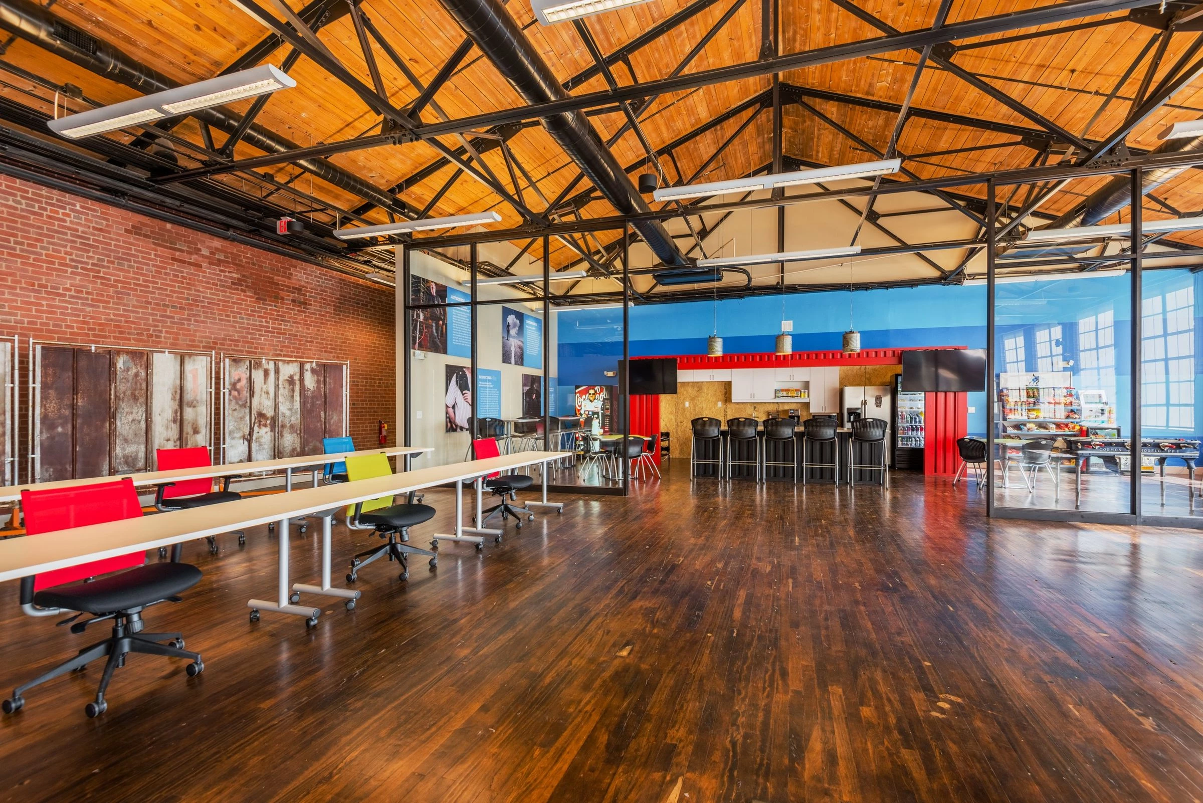 Blue Bloodhound 总部-24