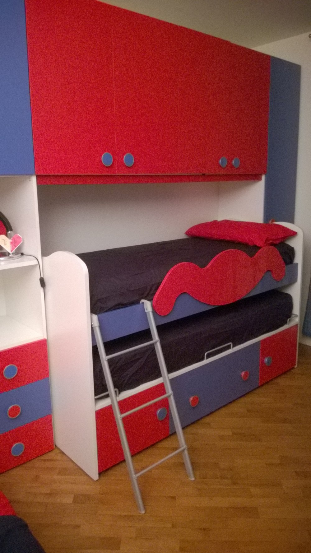 红蓝小卧室，独特设计展现个性魅力-0