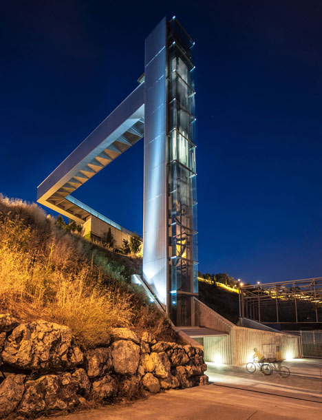 Steel-clad outdoor elevator connects the city and suburb in Pamplona-30