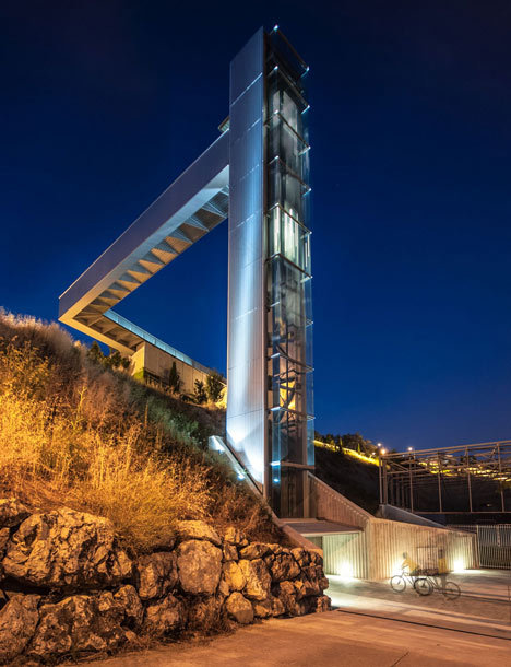 Steel-clad outdoor elevator connects the city and suburb in Pamplona-30