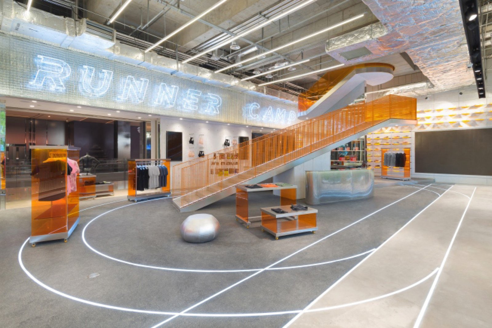上海Runner Camp城市运动体验店  PRISM Design-1