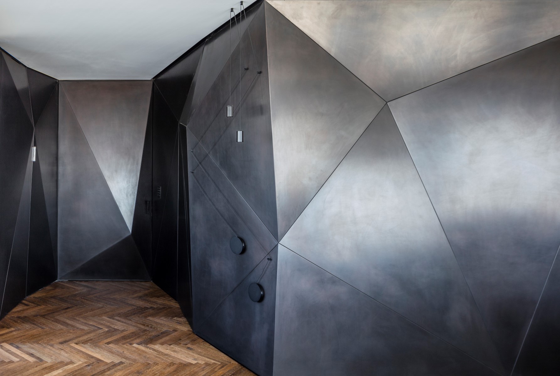 特拉维夫顶层公寓的动态铁折纸设计-12