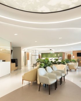 曼谷医院健康设计中心丨泰国曼谷丨MADA Design Factory