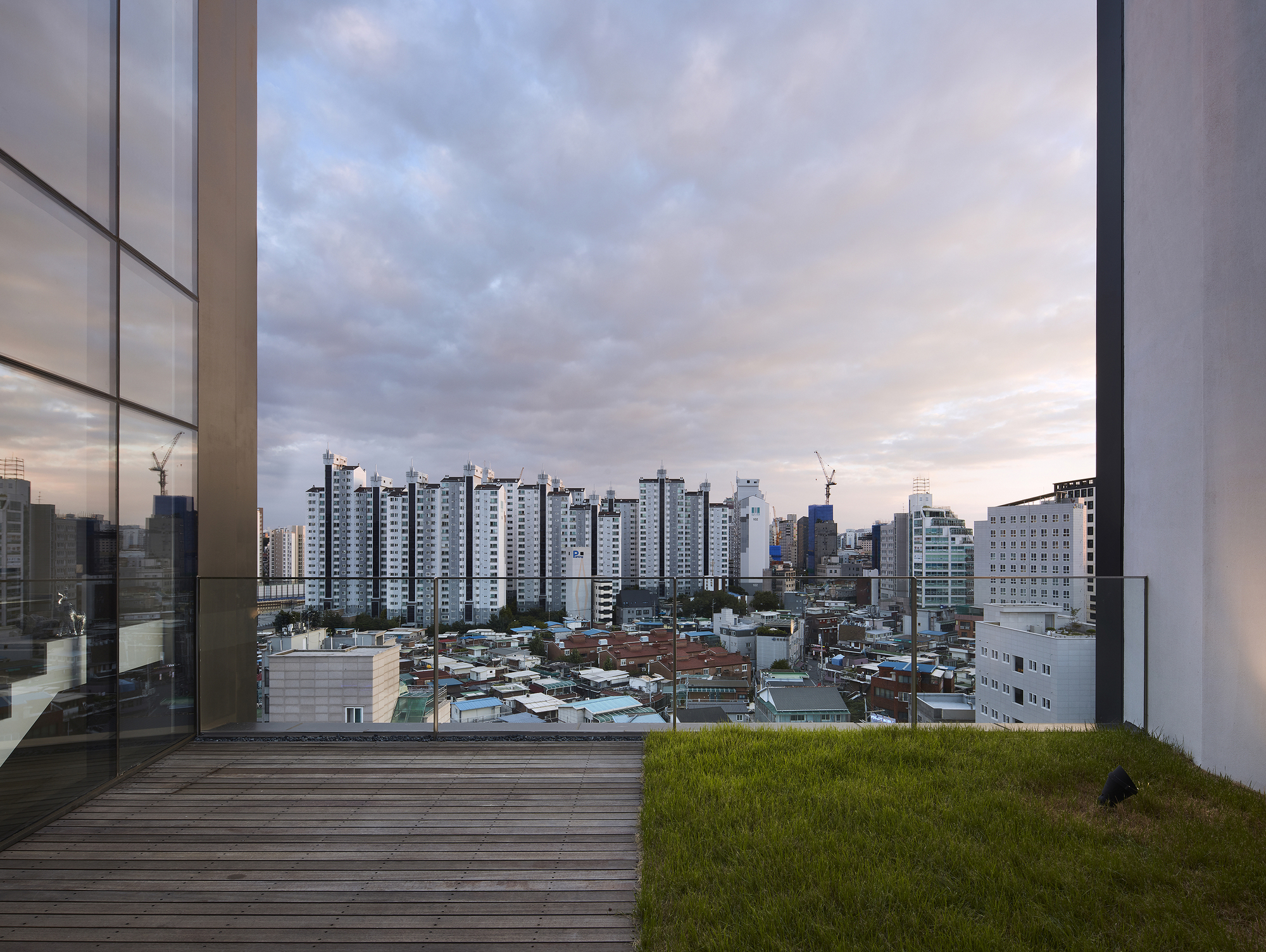 Triplet Code Imun Neighborhood Facility / L'EAU design-27