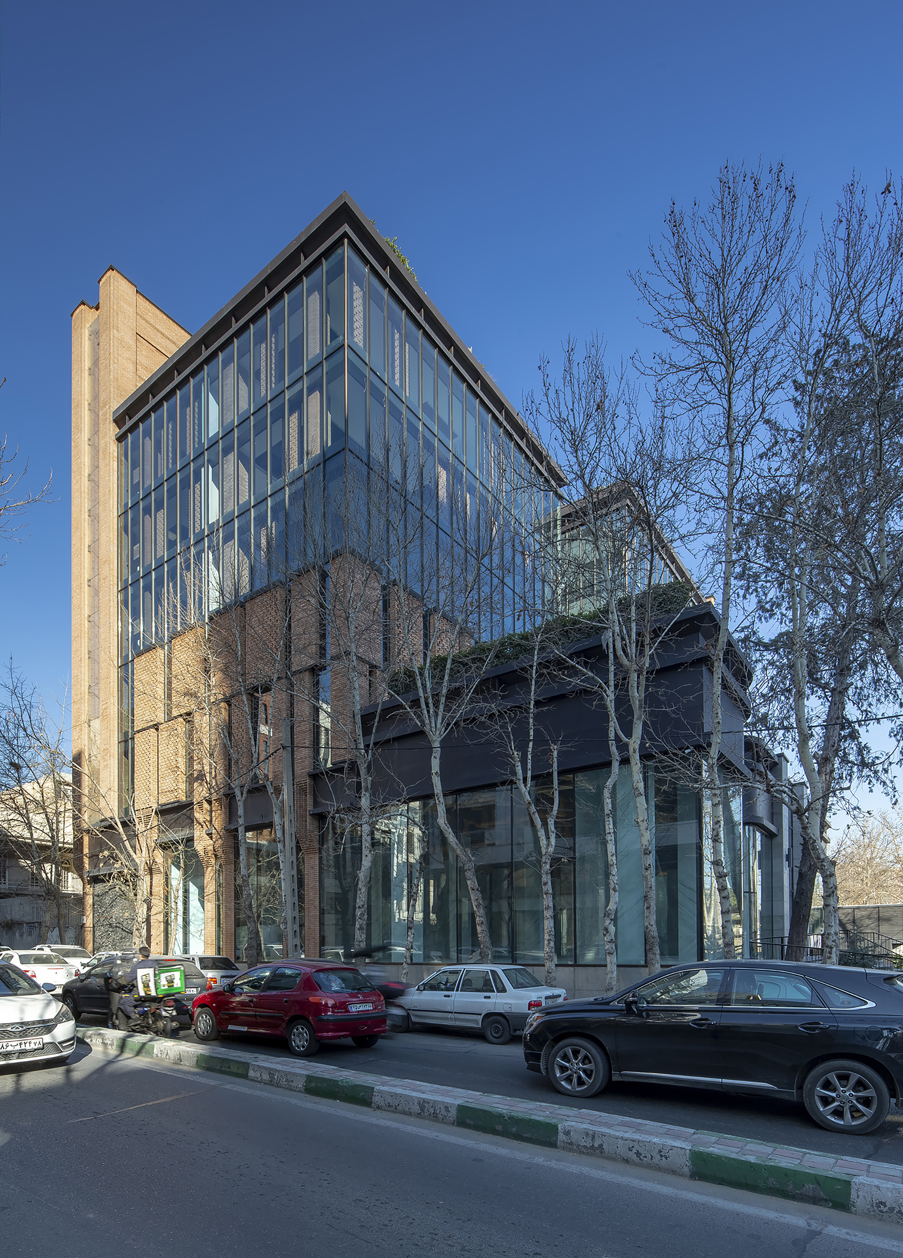 动态立方 · 伊朗 Zomorrod 11 建筑设计丨伊朗德黑兰丨Ákaran Architects-13