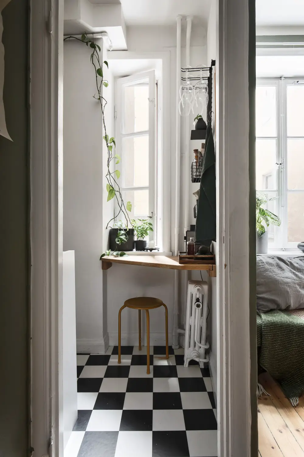 20 平米绿黑个性小窝-9