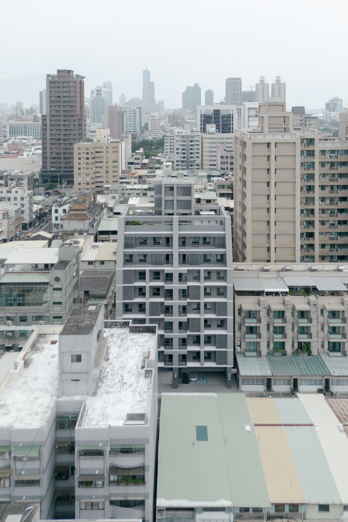 晨均・日渼丨中国高雄丨HII ARCHITECTS|工二建筑-0