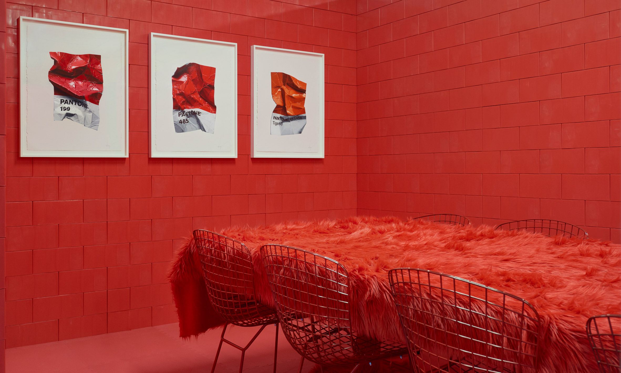 Monochrome exhibition in Brooklyn comprises single-coloured rooms-6