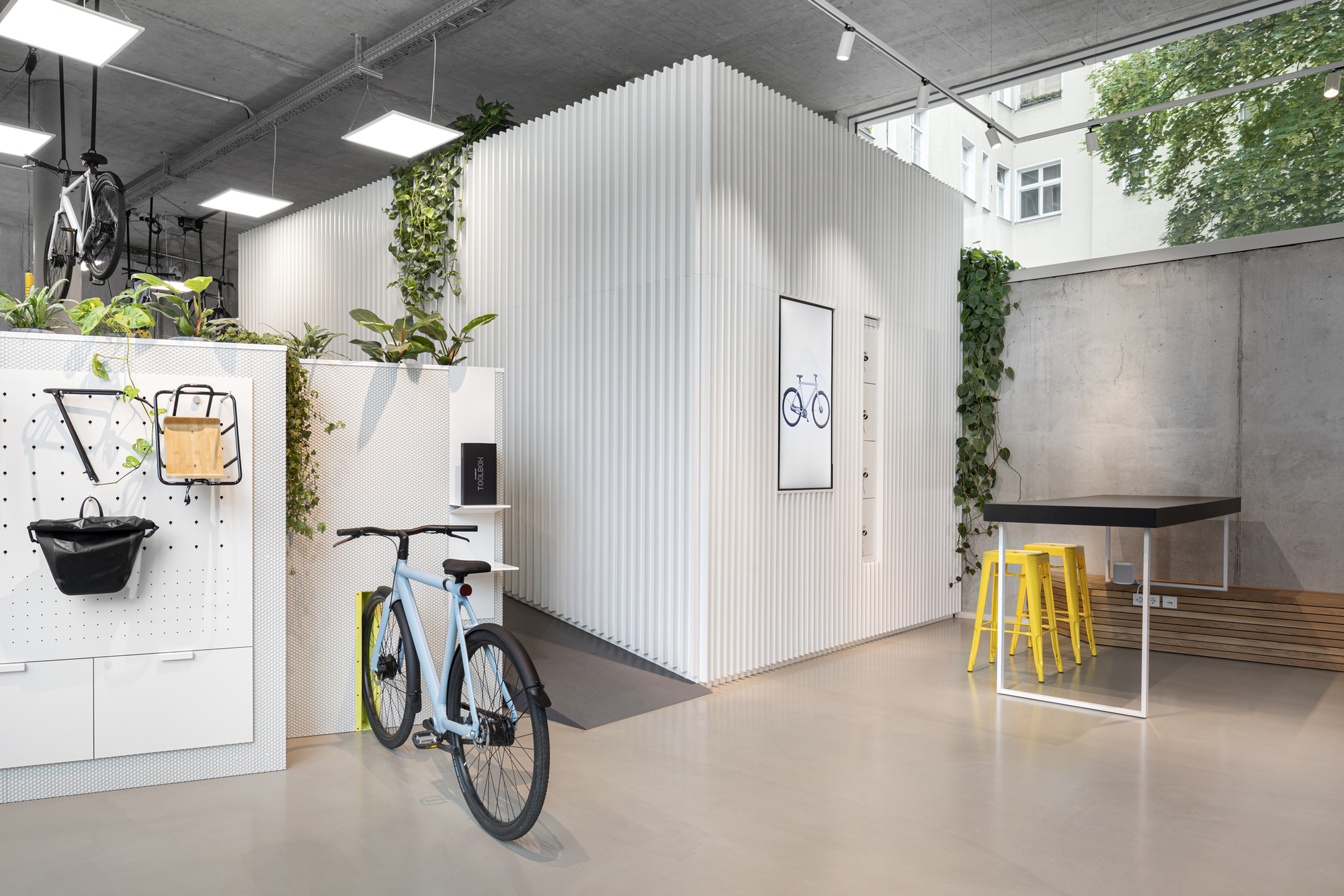 VanMoof Brand Store / Ninetynine-13