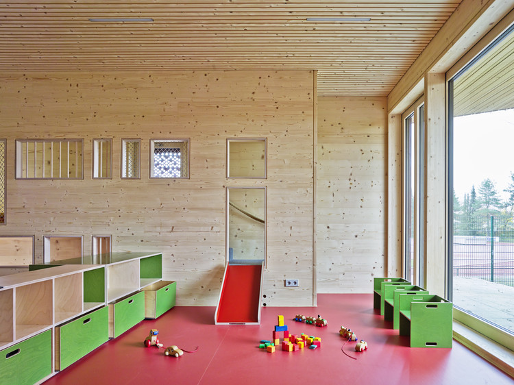 德国吉尔金市幼儿园，互动式空间设计助力儿童成长-11