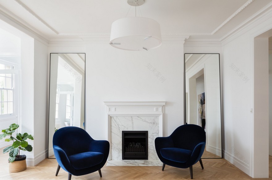 Stylish Minimalist Apartment with Spacious Open Spaces and Full of Light-3