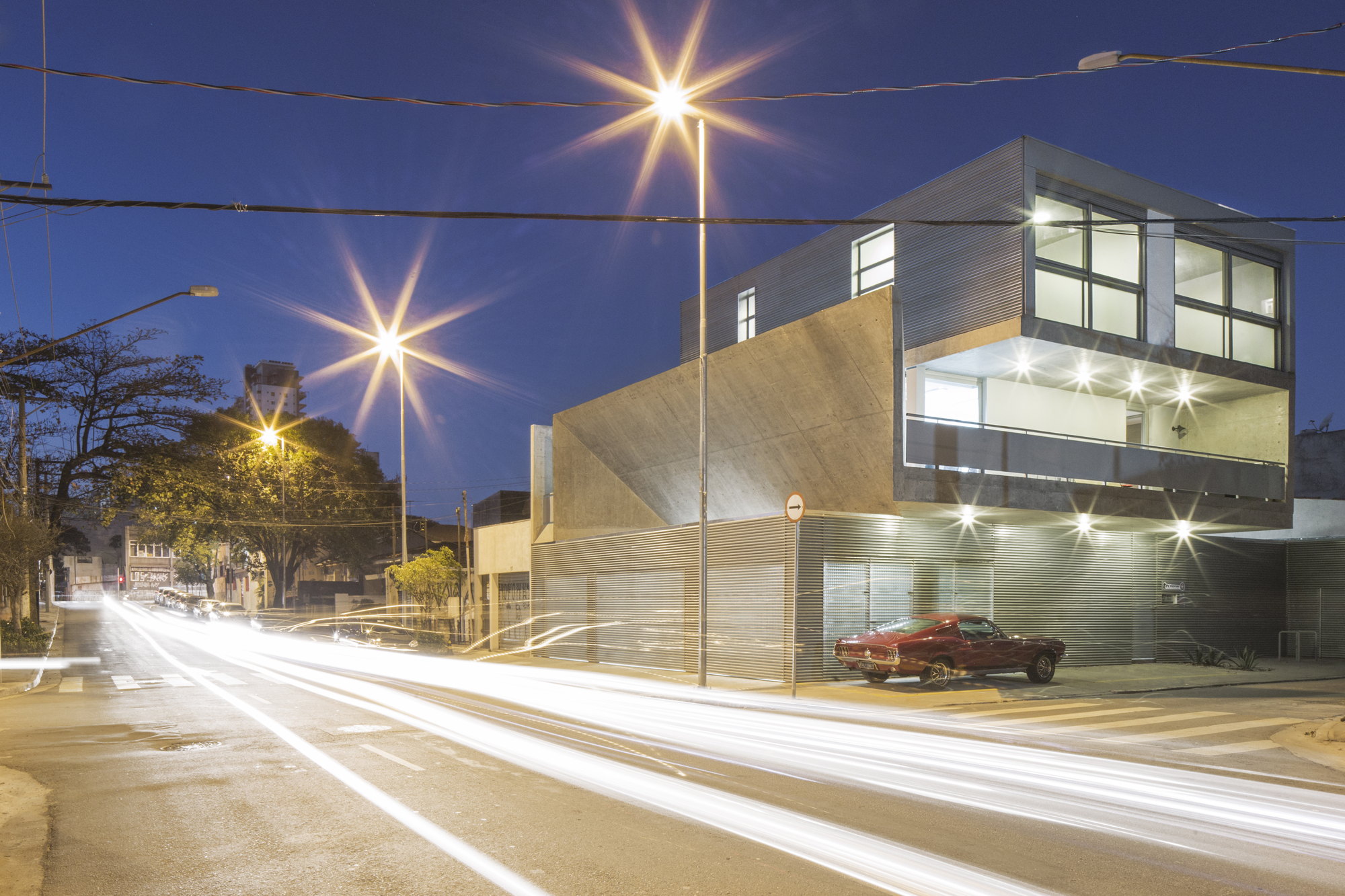 Workshop House  / PAX.ARQ-26