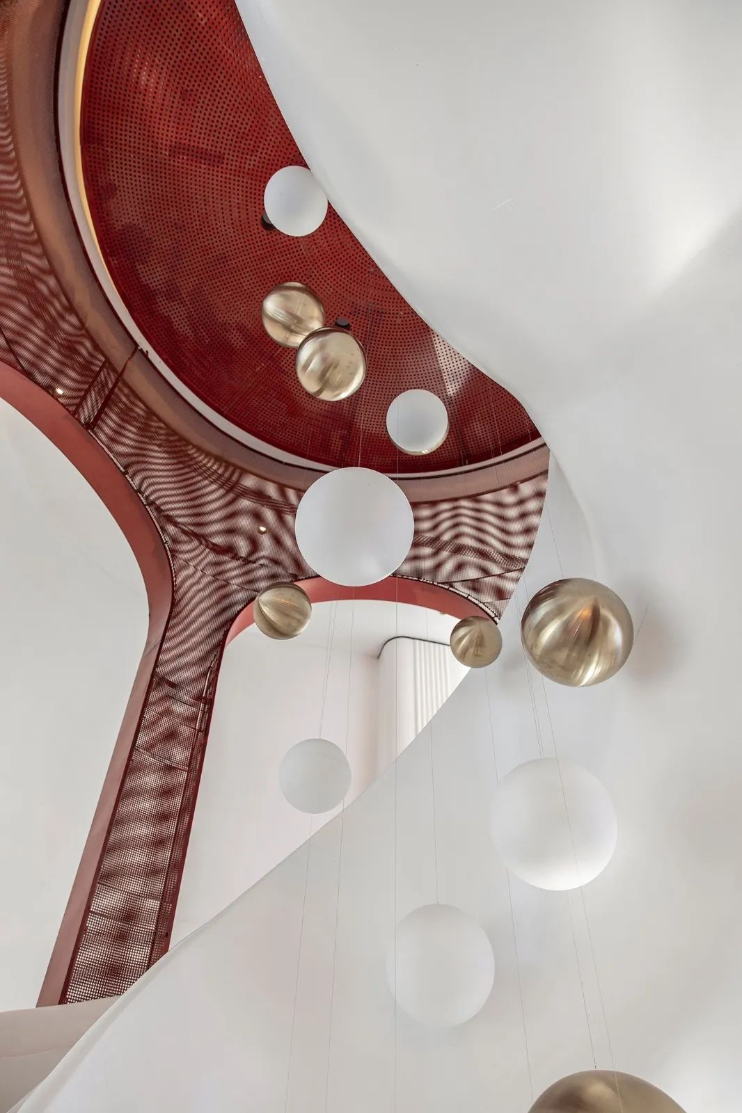 济南中骏天誉售楼处 | 现代复古风格演绎历史与未来对话-1