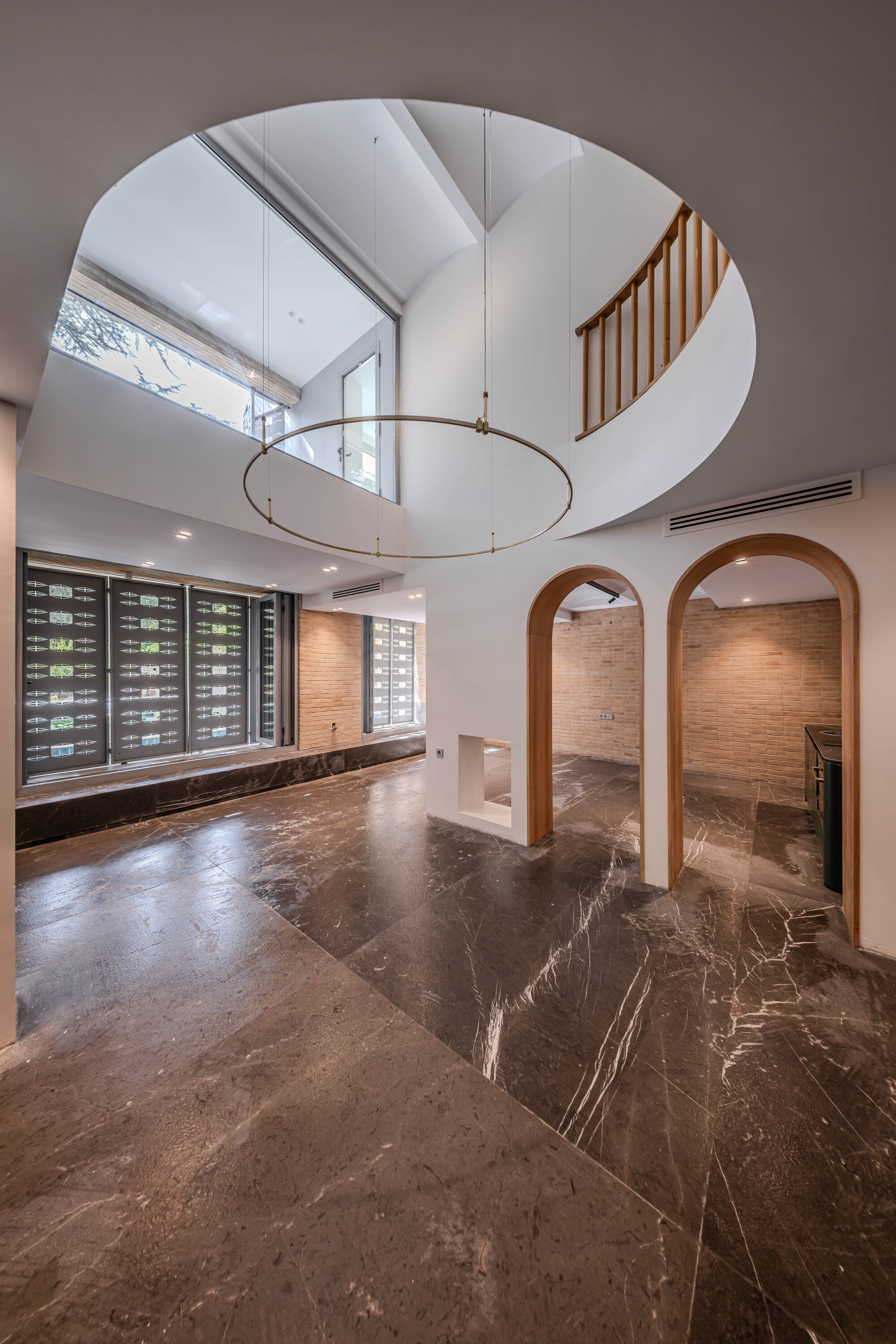 A House Looking to A Cedrus Tree / Cedrus Studio-38