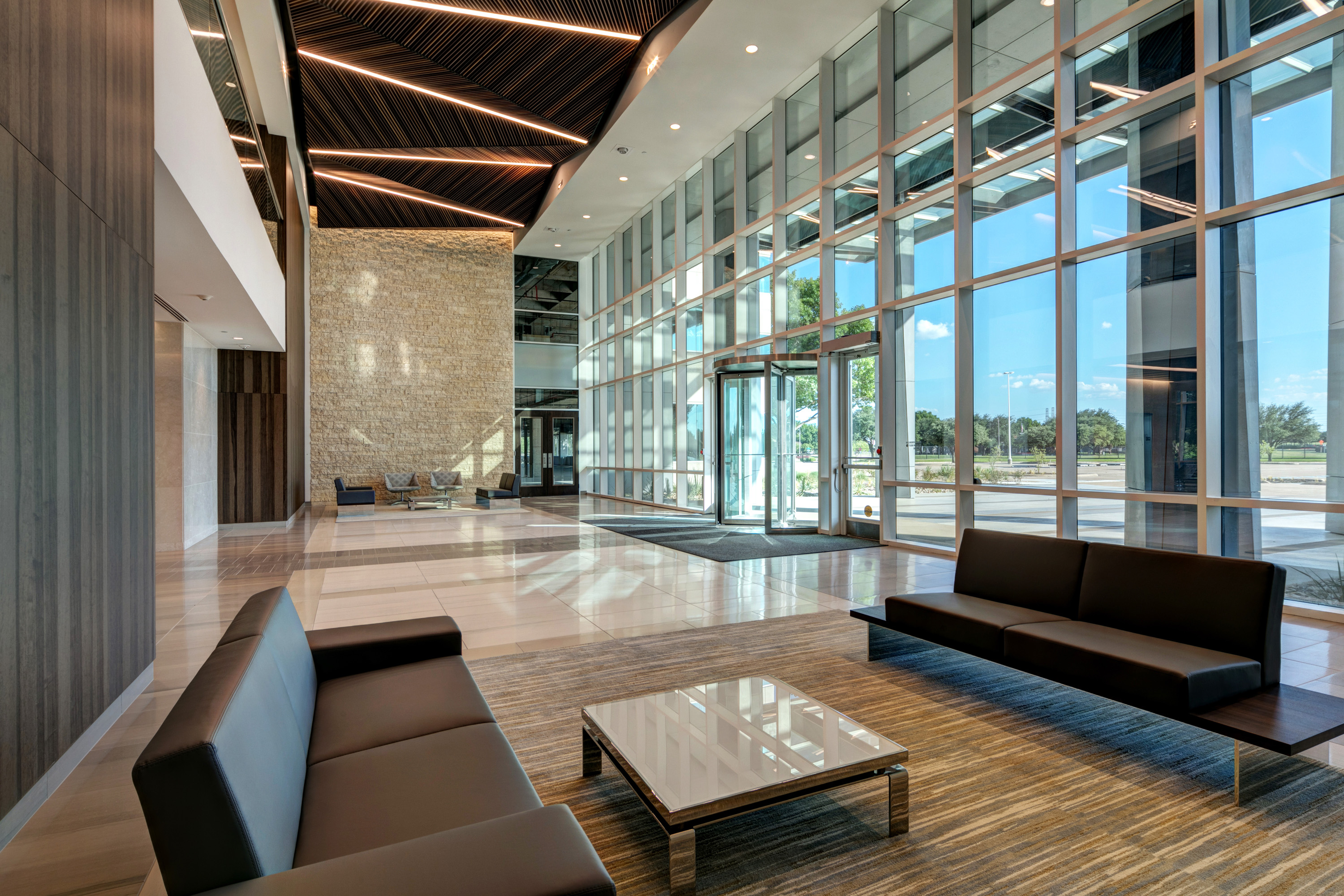 VLK 打造 80 年代办公大楼翻新奇迹-3