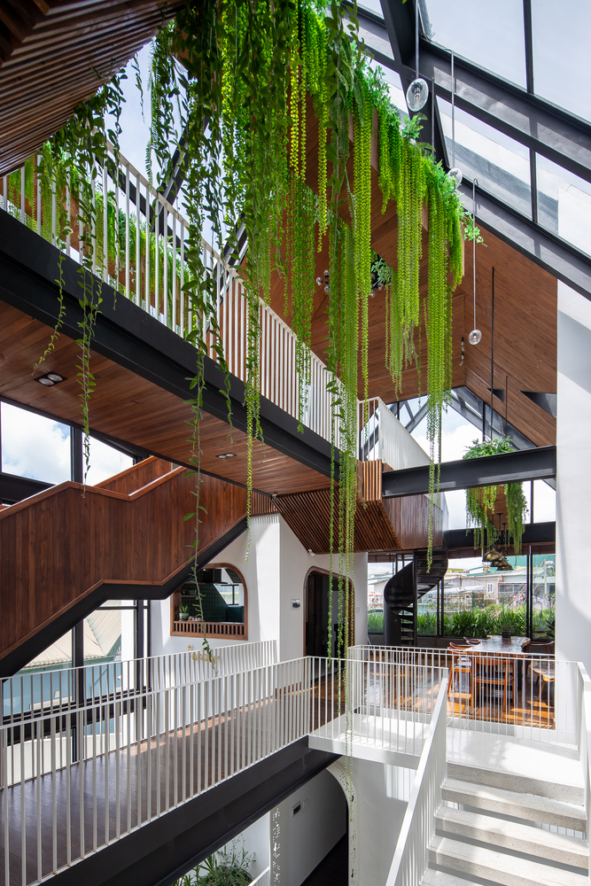 梦幻之地·越南岘港的白钢建筑民宿-51