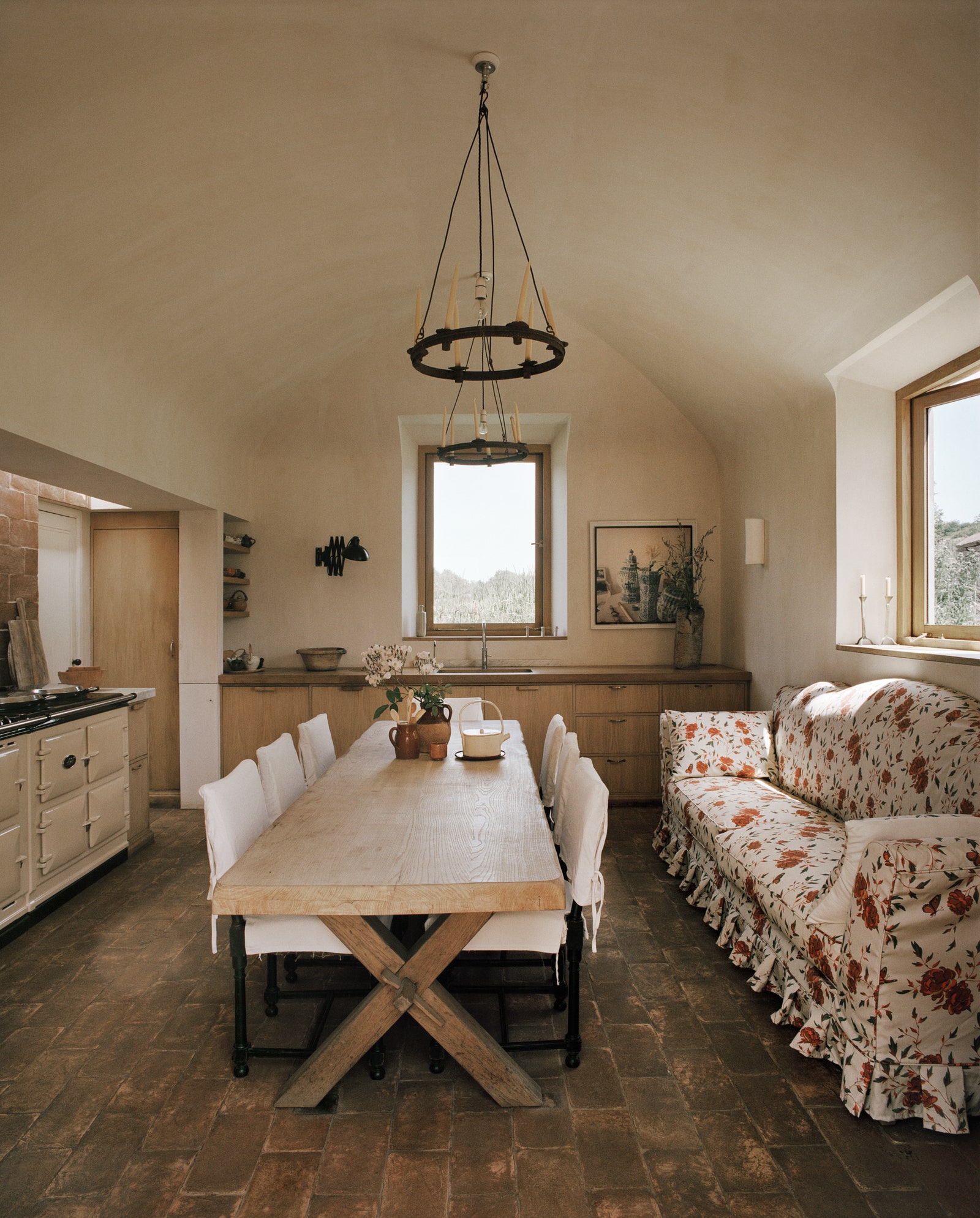 How Miranda Brooks & Bastien Halard Created One Of The Most Beautiful Homes In The Cotswolds | British Vogue-2