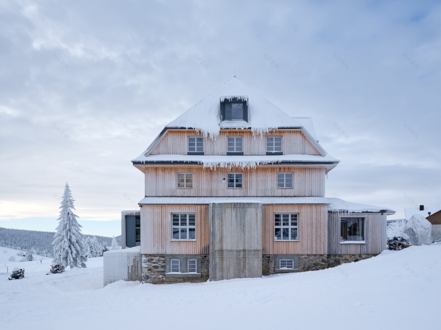 Hořec中心丨捷克丨ADR-10