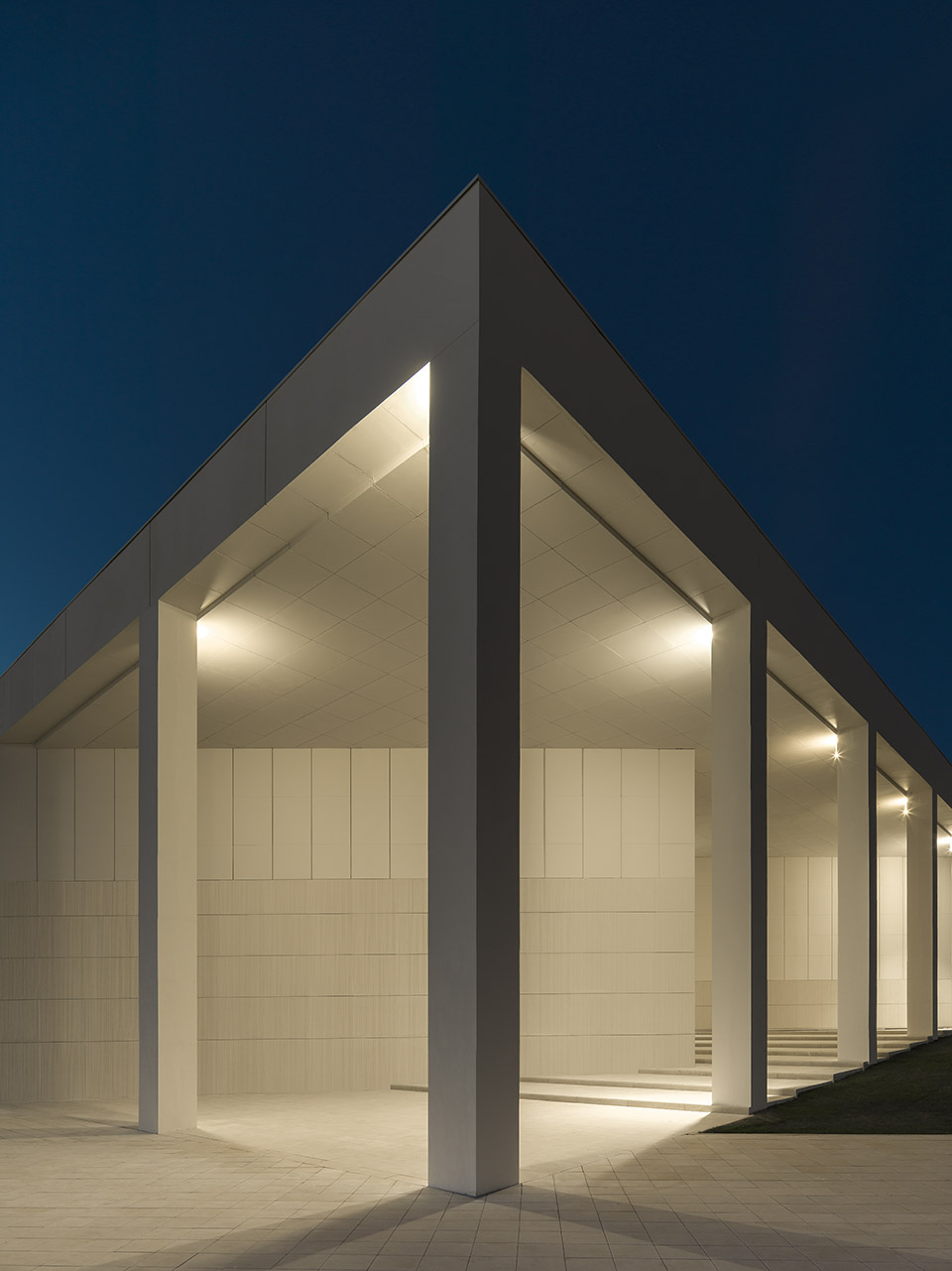 ZOYA博物馆,莫斯科 / Architectural buro A2M-90