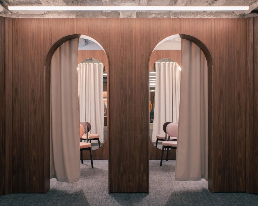 Luca Faloni Paris，法国巴黎-32