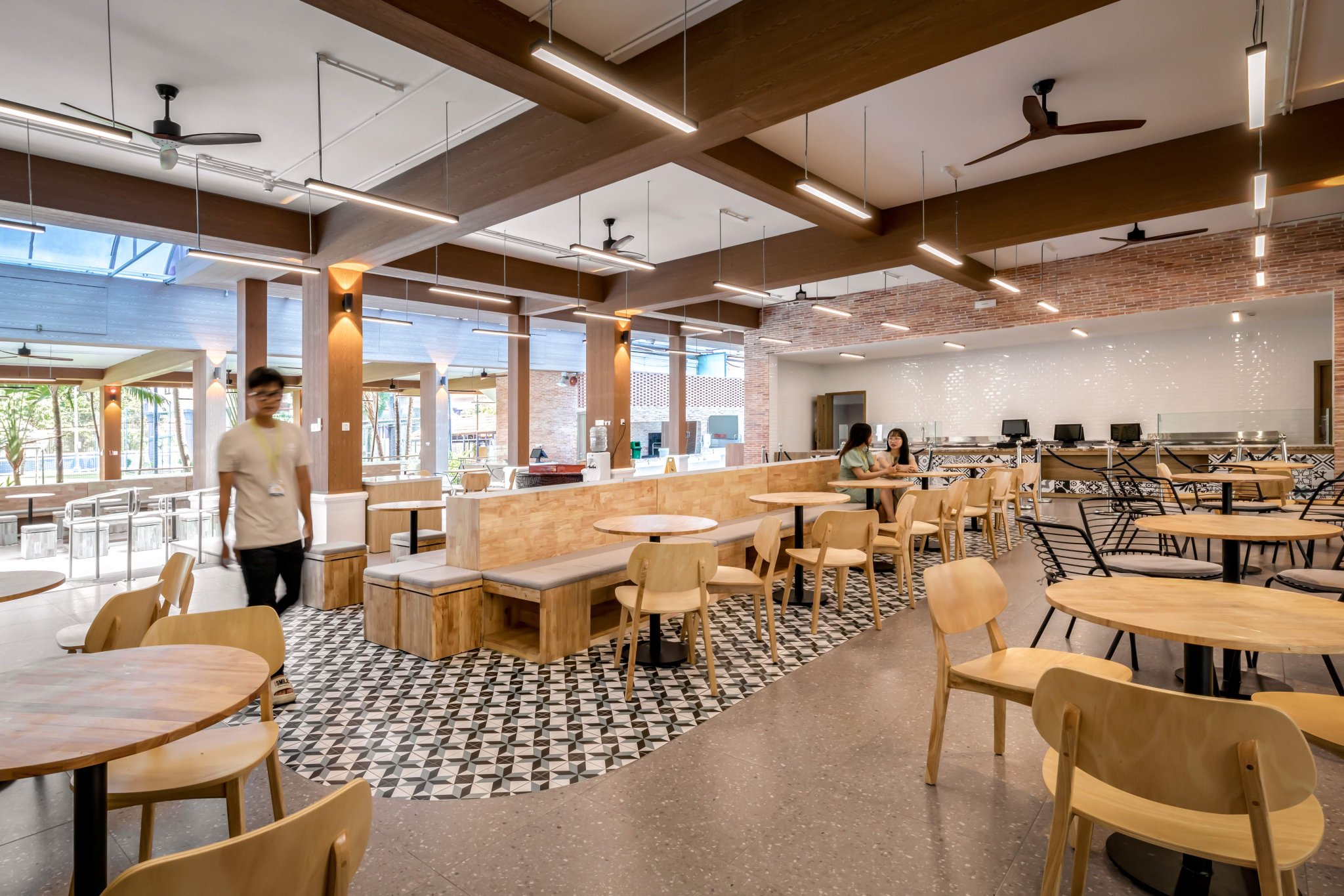 ISHCMC 员工食堂和自助餐厅丨Vacons Architects-13