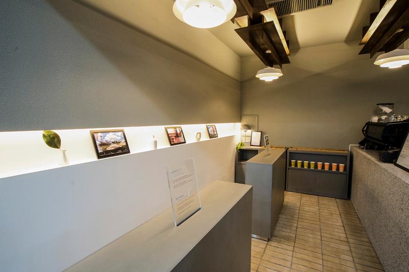 十平米咖啡馆的简约设计魅力-5